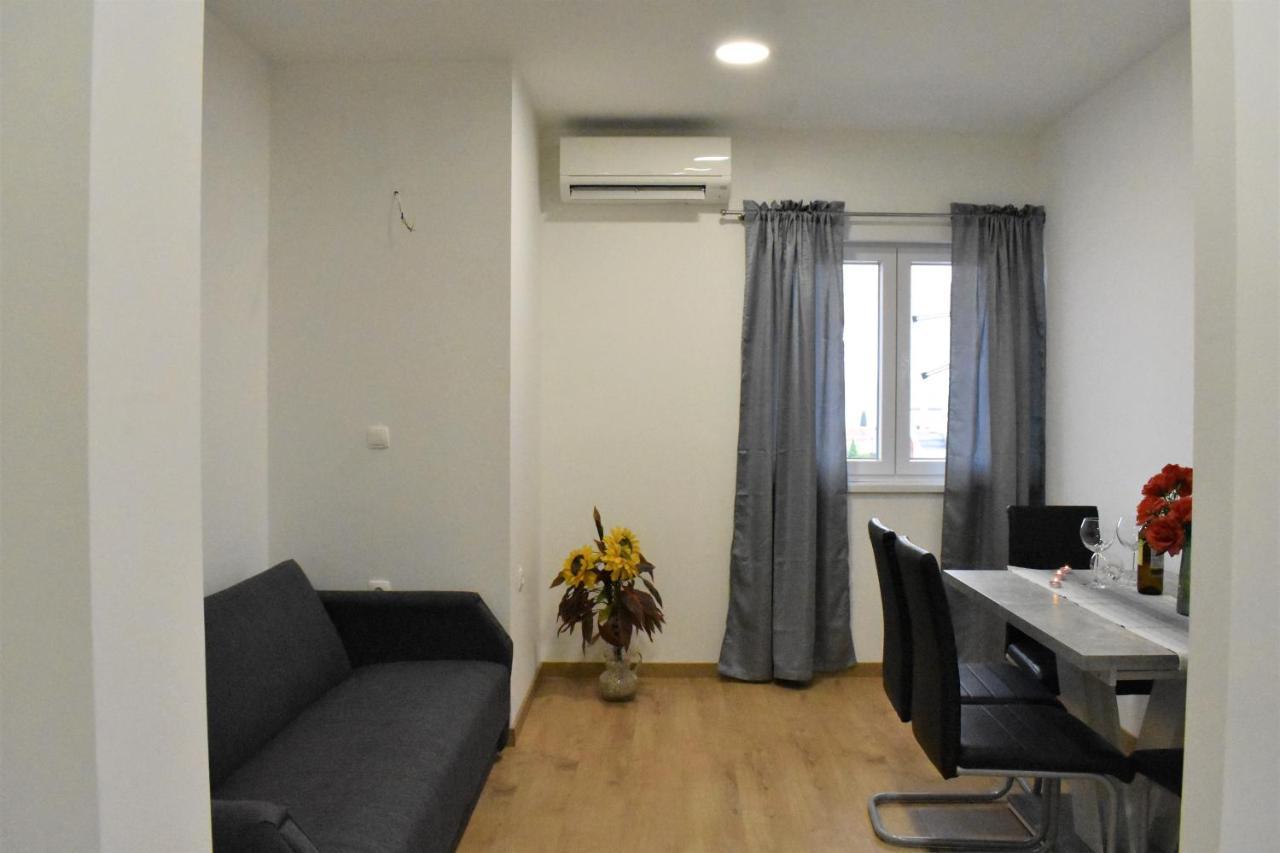 Apartmani Skorpion Каштела Экстерьер фото