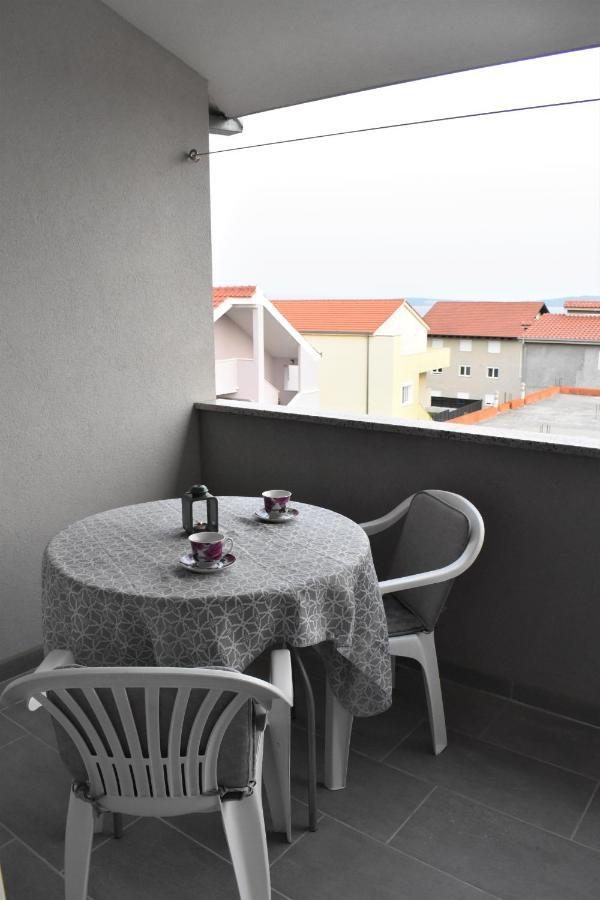 Apartmani Skorpion Каштела Экстерьер фото