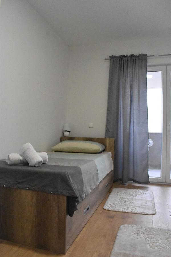 Apartmani Skorpion Каштела Экстерьер фото