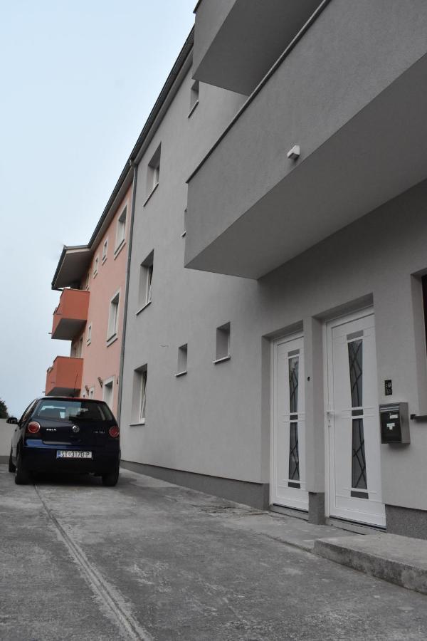 Apartmani Skorpion Каштела Экстерьер фото
