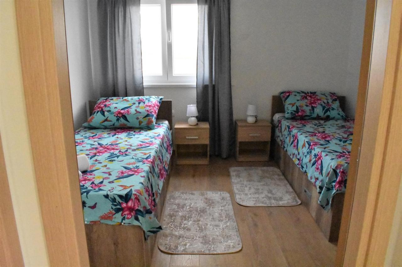 Apartmani Skorpion Каштела Экстерьер фото