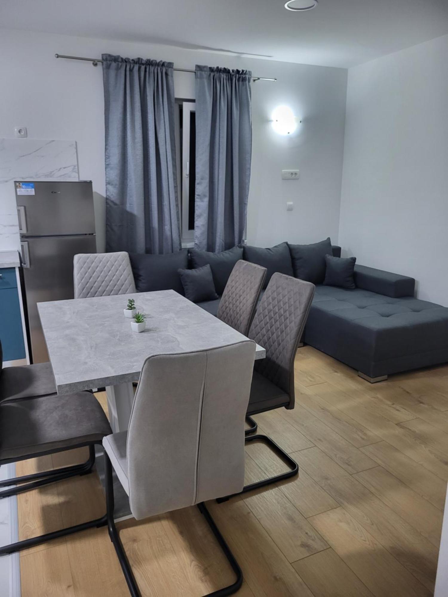 Apartmani Skorpion Каштела Экстерьер фото